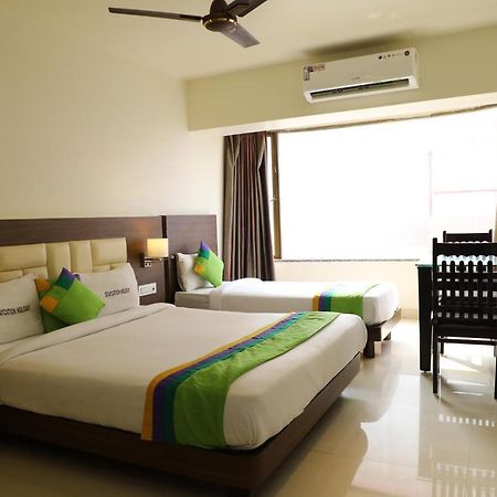 Staycation Holiday นาวีมุมไบ ภายนอก รูปภาพ