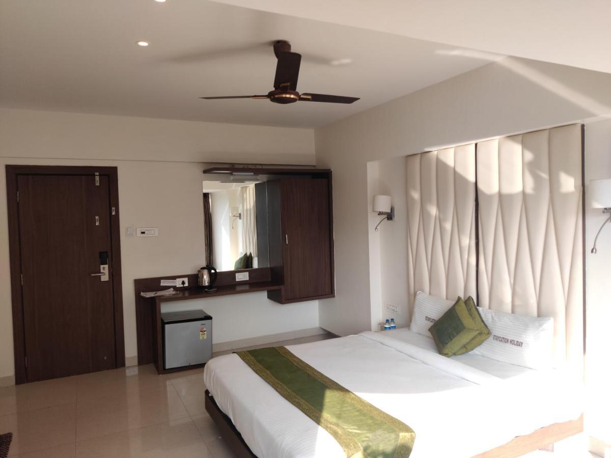 Staycation Holiday นาวีมุมไบ ภายนอก รูปภาพ